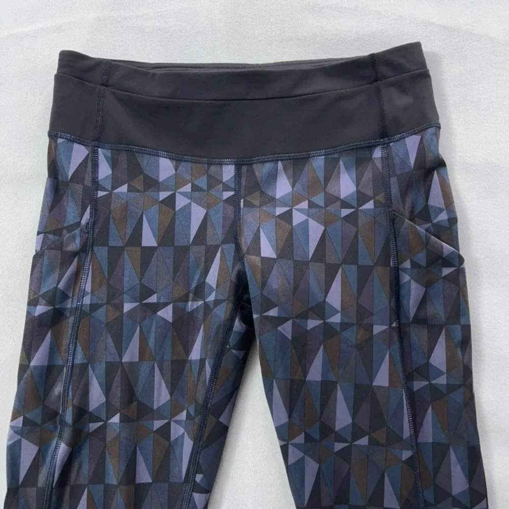 Lululemon‎ Speed Tight Women 6 Stained Glass / Black Pockets